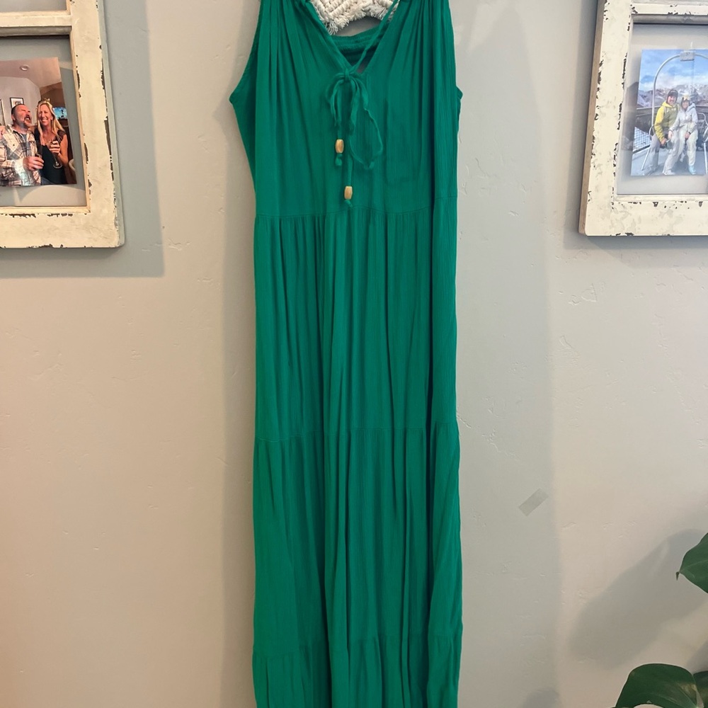 Elegant Green Sleeveless Dress/Cover Up